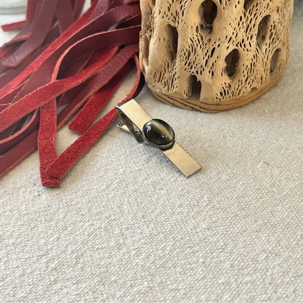 Silver Tie Clip with Tiger Eye Stone